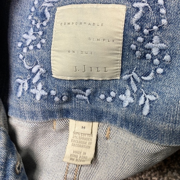 J.Jill Light Wash Denim Jacket Size Medium - Picture 3 of 6